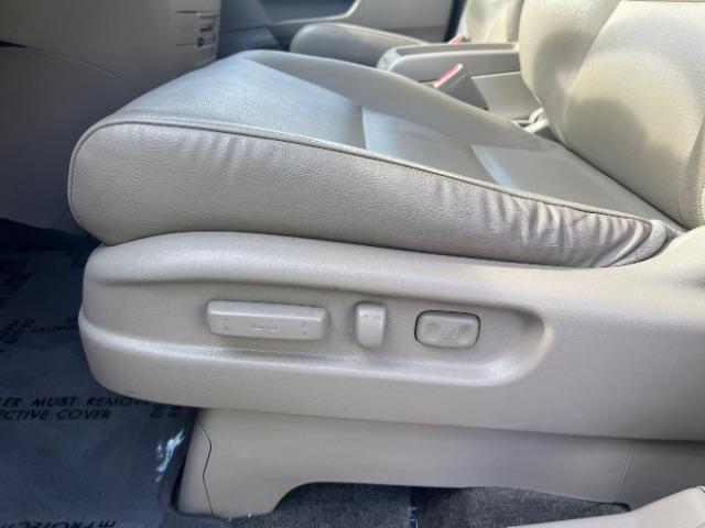 2017 Deep Scarlet Pearl /Beige, leather Honda Odyssey EX-L (5FNRL5H6XHB) with an 3.5L V6 SOHC 24V engine, 6-Speed Automatic transmission, located at 1865 East Red Hills Pkwy, St. George, 84770, (435) 628-0023, 37.120850, -113.543640 - Photo#13