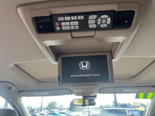 2017 Deep Scarlet Pearl /Beige, leather Honda Odyssey EX-L (5FNRL5H6XHB) with an 3.5L V6 SOHC 24V engine, 6-Speed Automatic transmission, located at 1865 East Red Hills Pkwy, St. George, 84770, (435) 628-0023, 37.120850, -113.543640 - Photo#20