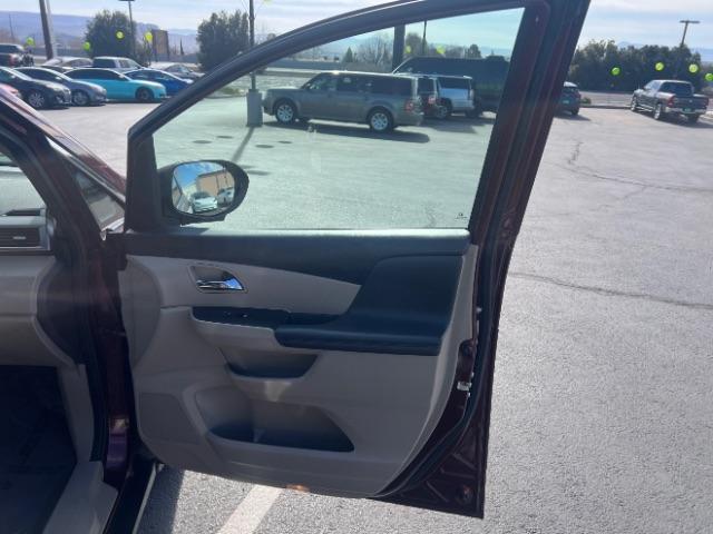 2017 Deep Scarlet Pearl /Beige, leather Honda Odyssey EX-L (5FNRL5H6XHB) with an 3.5L V6 SOHC 24V engine, 6-Speed Automatic transmission, located at 1865 East Red Hills Pkwy, St. George, 84770, (435) 628-0023, 37.120850, -113.543640 - Photo#27