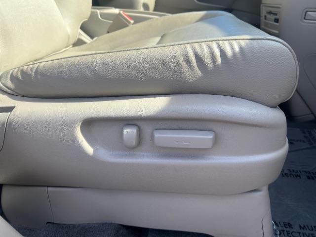2017 Deep Scarlet Pearl /Beige, leather Honda Odyssey EX-L (5FNRL5H6XHB) with an 3.5L V6 SOHC 24V engine, 6-Speed Automatic transmission, located at 1865 East Red Hills Pkwy, St. George, 84770, (435) 628-0023, 37.120850, -113.543640 - Photo#28