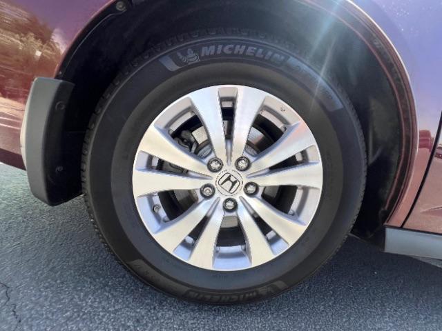 2017 Deep Scarlet Pearl /Beige, leather Honda Odyssey EX-L (5FNRL5H6XHB) with an 3.5L V6 SOHC 24V engine, 6-Speed Automatic transmission, located at 1865 East Red Hills Pkwy, St. George, 84770, (435) 628-0023, 37.120850, -113.543640 - We specialize in helping ALL people get the best financing available. No matter your credit score, good, bad or none we can get you an amazing rate. Had a bankruptcy, divorce, or repossessions? We give you the green light to get your credit back on the road. Low down and affordable payments that fit - Photo#8