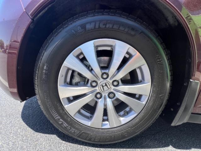 2017 Deep Scarlet Pearl /Beige, leather Honda Odyssey EX-L (5FNRL5H6XHB) with an 3.5L V6 SOHC 24V engine, 6-Speed Automatic transmission, located at 1865 East Red Hills Pkwy, St. George, 84770, (435) 628-0023, 37.120850, -113.543640 - We specialize in helping ALL people get the best financing available. No matter your credit score, good, bad or none we can get you an amazing rate. Had a bankruptcy, divorce, or repossessions? We give you the green light to get your credit back on the road. Low down and affordable payments that fit - Photo#10