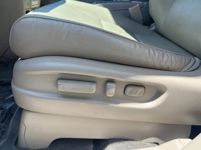 2017 Deep Scarlet Pearl /Beige, leather Honda Odyssey EX-L (5FNRL5H6XHB) with an 3.5L V6 SOHC 24V engine, 6-Speed Automatic transmission, located at 1865 East Red Hills Pkwy, St. George, 84770, (435) 628-0023, 37.120850, -113.543640 - We specialize in helping ALL people get the best financing available. No matter your credit score, good, bad or none we can get you an amazing rate. Had a bankruptcy, divorce, or repossessions? We give you the green light to get your credit back on the road. Low down and affordable payments that fit - Photo#13
