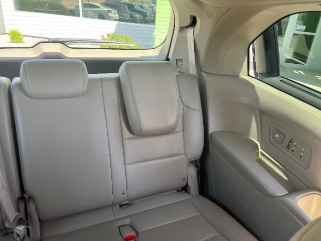2017 Deep Scarlet Pearl /Beige, leather Honda Odyssey EX-L (5FNRL5H6XHB) with an 3.5L V6 SOHC 24V engine, 6-Speed Automatic transmission, located at 1865 East Red Hills Pkwy, St. George, 84770, (435) 628-0023, 37.120850, -113.543640 - We specialize in helping ALL people get the best financing available. No matter your credit score, good, bad or none we can get you an amazing rate. Had a bankruptcy, divorce, or repossessions? We give you the green light to get your credit back on the road. Low down and affordable payments that fit - Photo#22