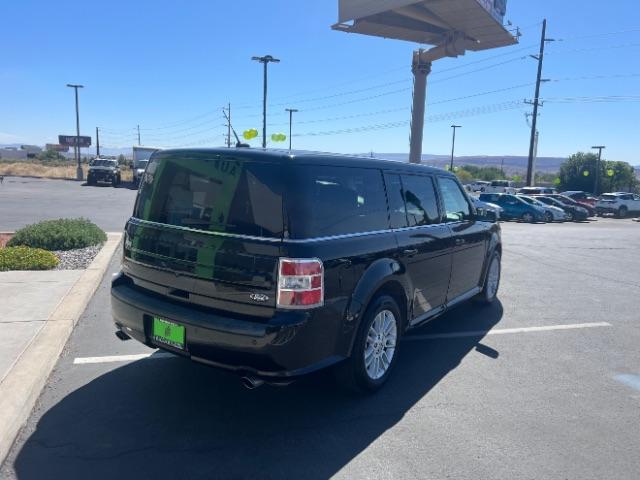 2014 Tuxedo Black Metallic /Charcoal Black Ford Flex SEL FWD (2FMGK5C83EB) with an 3.5L V6 DOHC 24V engine, 6-Speed Automatic Overdrive transmission, located at 1865 East Red Hills Pkwy, St. George, 84770, (435) 628-0023, 37.120850, -113.543640 - We specialize in helping ALL people get the best financing available. No matter your credit score, good, bad or none we can get you an amazing rate. Had a bankruptcy, divorce, or repossessions? We give you the green light to get your credit back on the road. Low down and affordable payments that fit - Photo#6