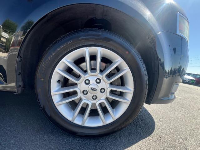 2014 Tuxedo Black Metallic /Charcoal Black Ford Flex SEL FWD (2FMGK5C83EB) with an 3.5L V6 DOHC 24V engine, 6-Speed Automatic Overdrive transmission, located at 1865 East Red Hills Pkwy, St. George, 84770, (435) 628-0023, 37.120850, -113.543640 - We specialize in helping ALL people get the best financing available. No matter your credit score, good, bad or none we can get you an amazing rate. Had a bankruptcy, divorce, or repossessions? We give you the green light to get your credit back on the road. Low down and affordable payments that fit - Photo#9