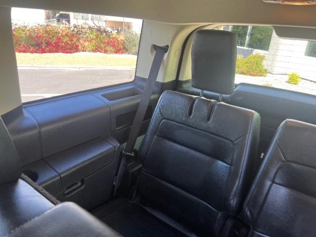 2014 Tuxedo Black Metallic /Charcoal Black Ford Flex SEL FWD (2FMGK5C83EB) with an 3.5L V6 DOHC 24V engine, 6-Speed Automatic Overdrive transmission, located at 1865 East Red Hills Pkwy, St. George, 84770, (435) 628-0023, 37.120850, -113.543640 - We specialize in helping ALL people get the best financing available. No matter your credit score, good, bad or none we can get you an amazing rate. Had a bankruptcy, divorce, or repossessions? We give you the green light to get your credit back on the road. Low down and affordable payments that fit - Photo#23