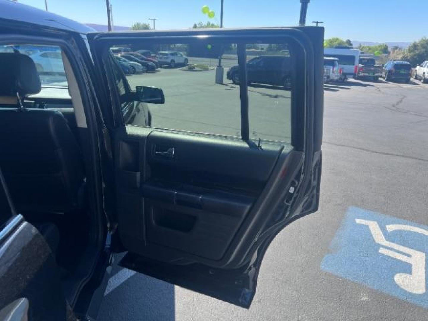 2014 Tuxedo Black Metallic /Charcoal Black Ford Flex SEL FWD (2FMGK5C83EB) with an 3.5L V6 DOHC 24V engine, 6-Speed Automatic Overdrive transmission, located at 1865 East Red Hills Pkwy, St. George, 84770, (435) 628-0023, 37.120850, -113.543640 - We specialize in helping ALL people get the best financing available. No matter your credit score, good, bad or none we can get you an amazing rate. Had a bankruptcy, divorce, or repossessions? We give you the green light to get your credit back on the road. Low down and affordable payments that fit - Photo#27