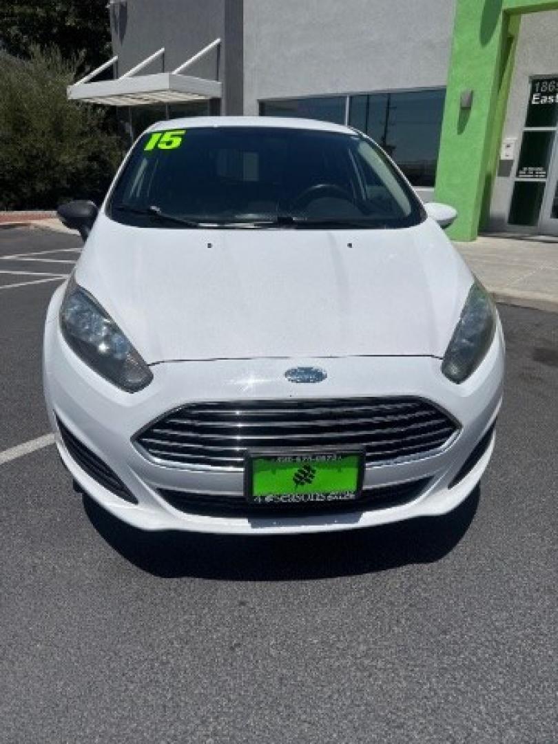 2015 Oxford White /Medium Light Stone Ford Fiesta SE Hatchback (3FADP4EJ4FM) with an 1.6L L4 DOHC 16V engine, 6-Speed Automatic transmission, located at 1865 East Red Hills Pkwy, St. George, 84770, (435) 628-0023, 37.120850, -113.543640 - We specialize in helping ALL people get the best financing available. No matter your credit score, good, bad or none we can get you an amazing rate. Had a bankruptcy, divorce, or repossessions? We give you the green light to get your credit back on the road. Low down and affordable payments that fit- Photo#2