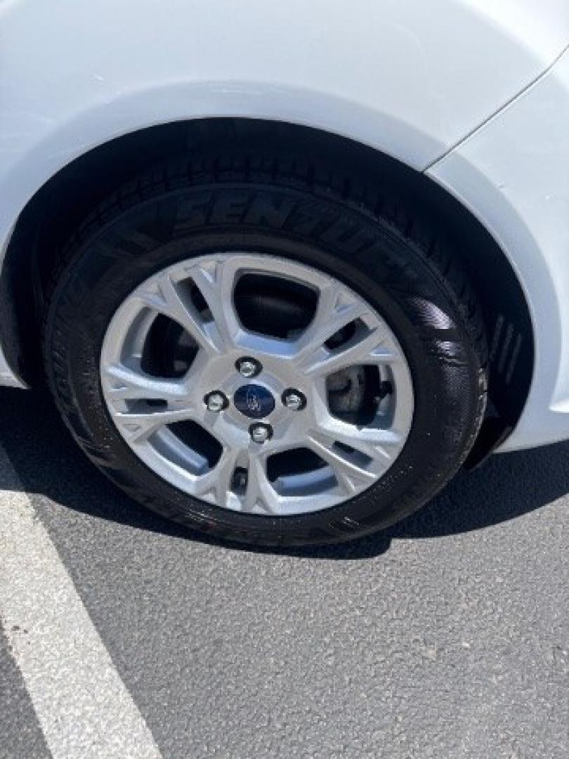 2015 Oxford White /Medium Light Stone Ford Fiesta SE Hatchback (3FADP4EJ4FM) with an 1.6L L4 DOHC 16V engine, 6-Speed Automatic transmission, located at 1865 East Red Hills Pkwy, St. George, 84770, (435) 628-0023, 37.120850, -113.543640 - We specialize in helping ALL people get the best financing available. No matter your credit score, good, bad or none we can get you an amazing rate. Had a bankruptcy, divorce, or repossessions? We give you the green light to get your credit back on the road. Low down and affordable payments that fit- Photo#11