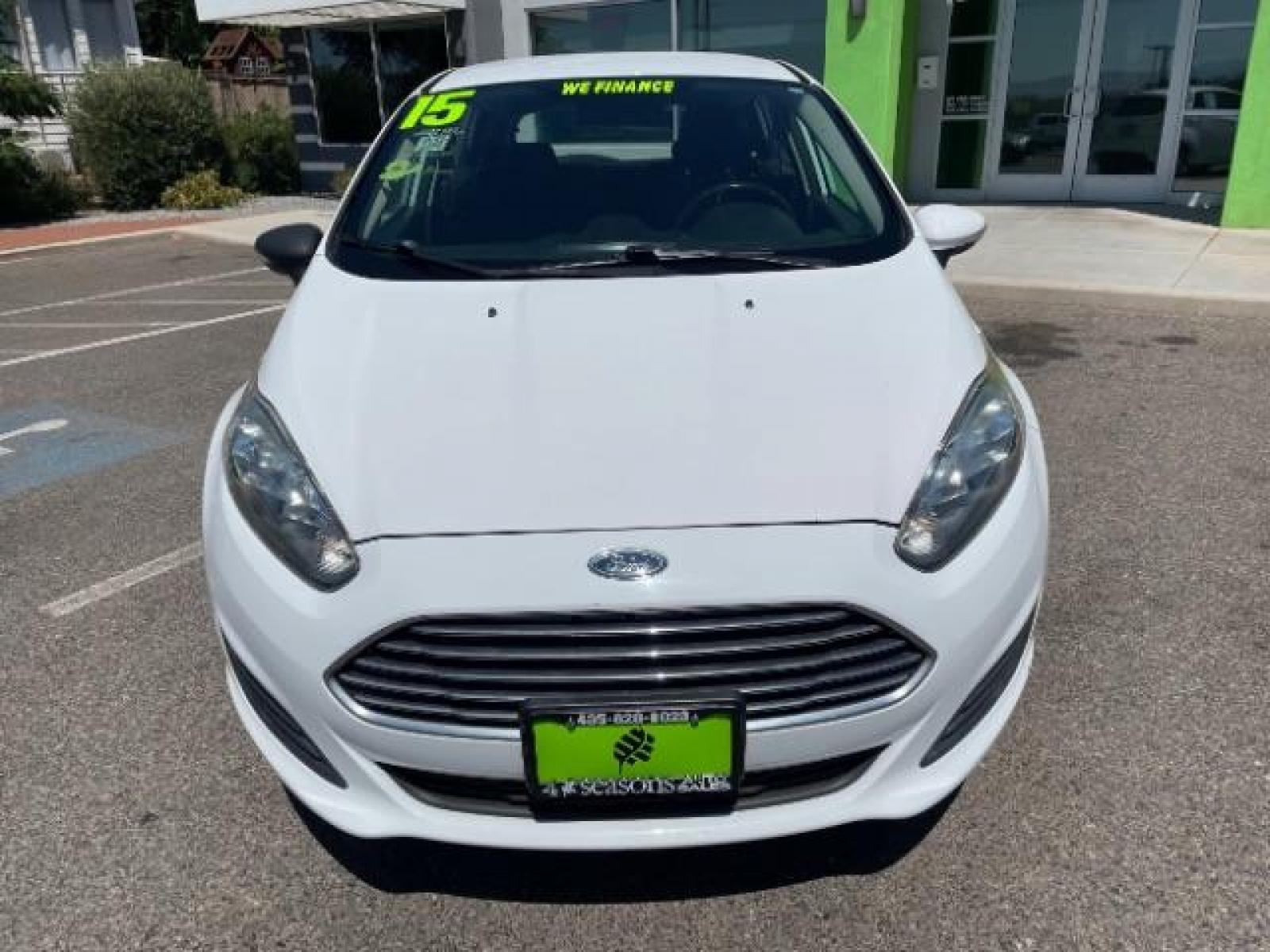 2015 Oxford White /Charcoal Black Ford Fiesta SE Hatchback (3FADP4EJ4FM) with an 1.6L L4 DOHC 16V engine, 6-Speed Automatic transmission, located at 1865 East Red Hills Pkwy, St. George, 84770, (435) 628-0023, 37.120850, -113.543640 - We specialize in helping ALL people get the best financing available. No matter your credit score, good, bad or none we can get you an amazing rate. Had a bankruptcy, divorce, or repossessions? We give you the green light to get your credit back on the road. Low down and affordable payments that fit - Photo #2