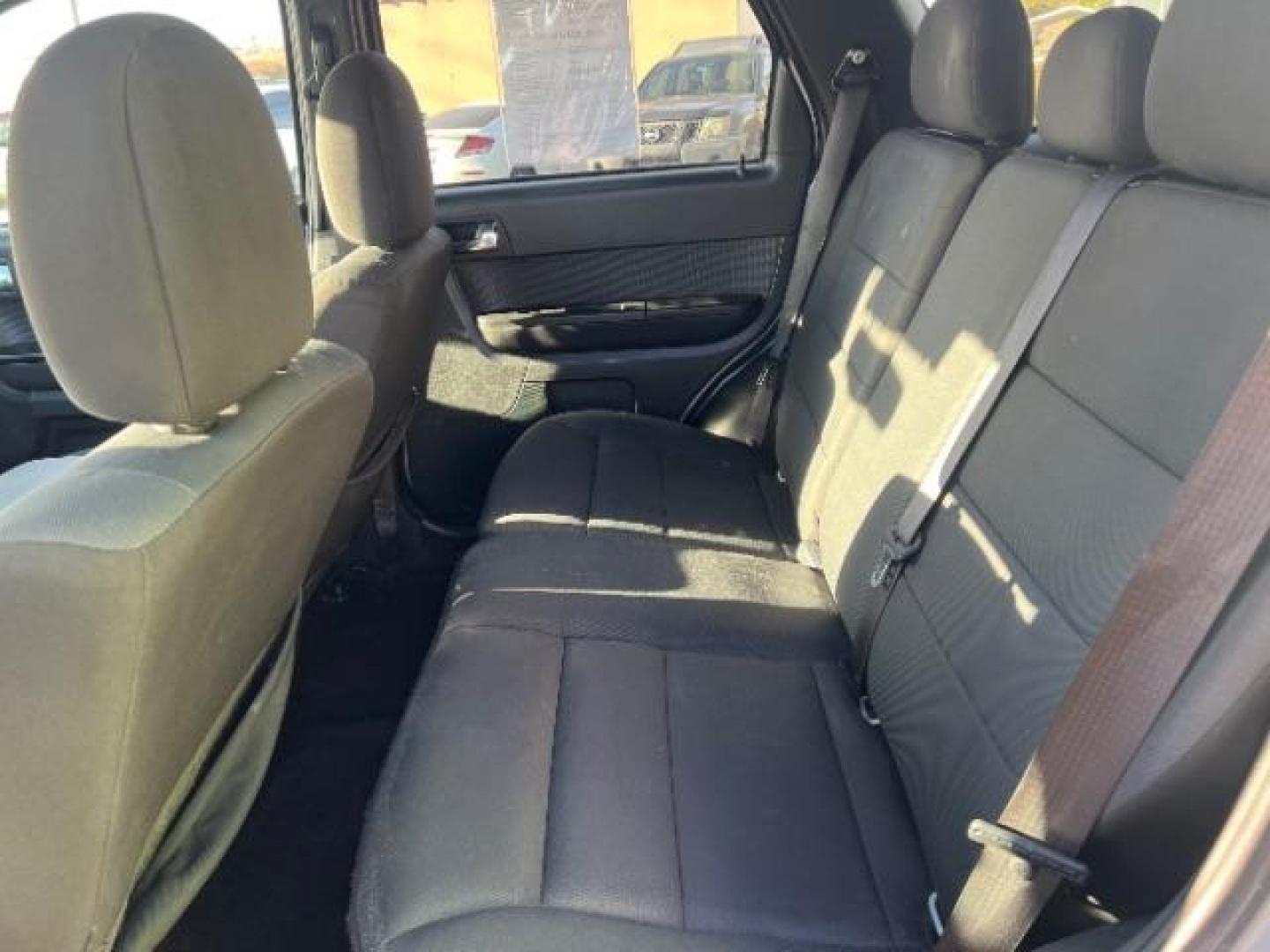 2012 Ingot Silver Metalli /Charcoal Black Cloth Ford Escape XLT FWD (1FMCU0DG9CK) with an 3.0L V6 DOHC 24V engine, 6-Speed Automatic transmission, located at 1865 East Red Hills Pkwy, St. George, 84770, (435) 628-0023, 37.120850, -113.543640 - Photo#22