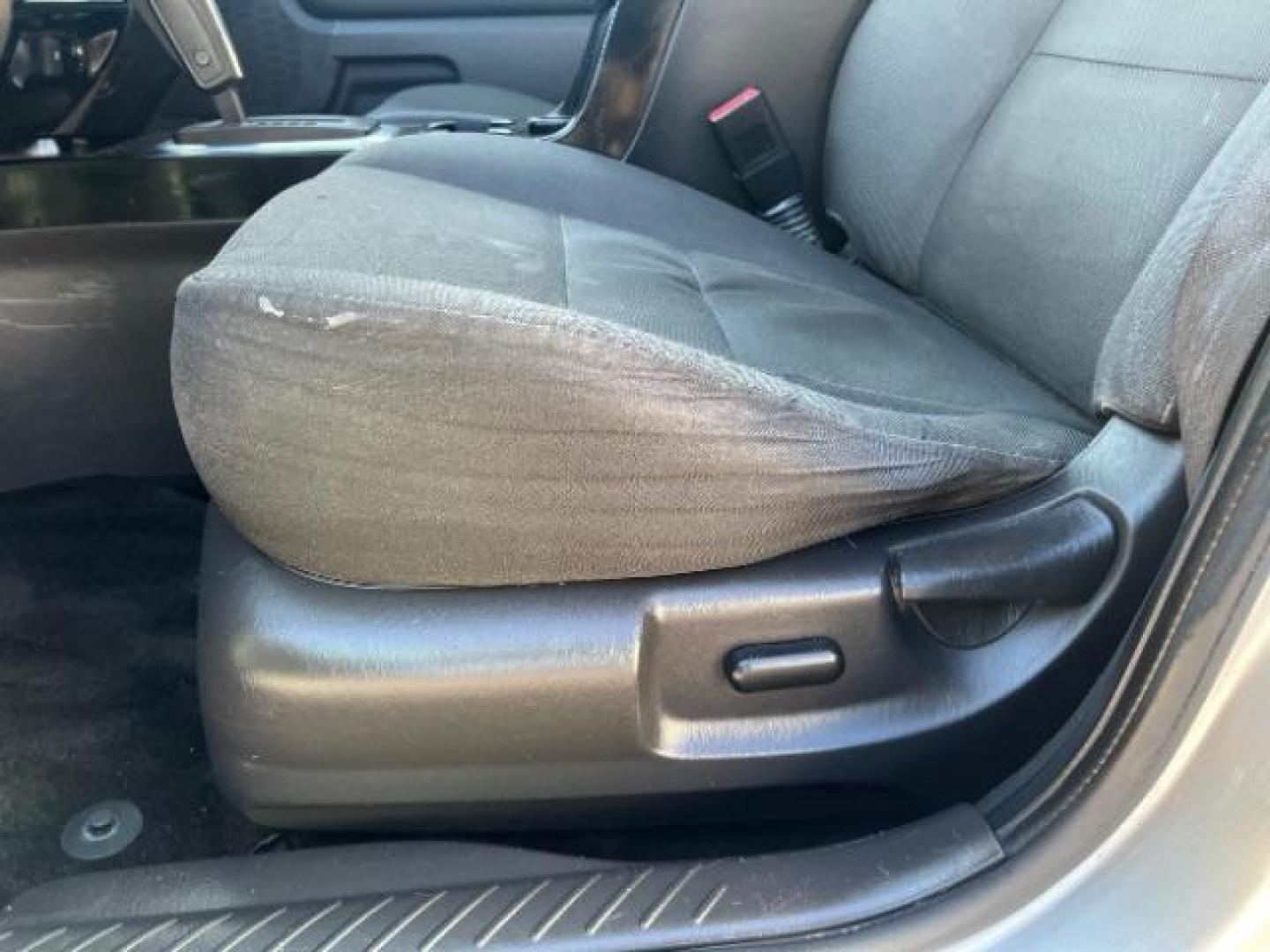 2012 Ingot Silver Metalli /Charcoal Black Cloth Ford Escape XLT FWD (1FMCU0DG9CK) with an 3.0L V6 DOHC 24V engine, 6-Speed Automatic transmission, located at 1865 East Red Hills Pkwy, St. George, 84770, (435) 628-0023, 37.120850, -113.543640 - We specialize in helping ALL people get the best financing available. No matter your credit score, good, bad or none we can get you an amazing rate. Had a bankruptcy, divorce, or repossessions? We give you the green light to get your credit back on the road. Low down and affordable payments that fit - Photo#13