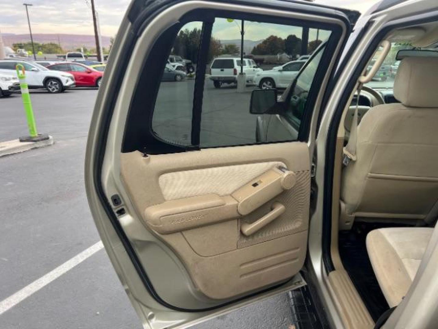 2007 Pueblo Gold Metallic /Camel Cloth Interior Ford Explorer Sport Trac XLT 4.0L 4WD (1FMEU51K07U) with an 4.0L V6 SOHC 12V FFV engine, 5-Speed Automatic transmission, located at 1865 East Red Hills Pkwy, St. George, 84770, (435) 628-0023, 37.120850, -113.543640 - We specialize in helping ALL people get the best financing available. No matter your credit score, good, bad or none we can get you an amazing rate. Had a bankruptcy, divorce, or repossessions? We give you the green light to get your credit back on the road. Low down and affordable payments that fit - Photo#20
