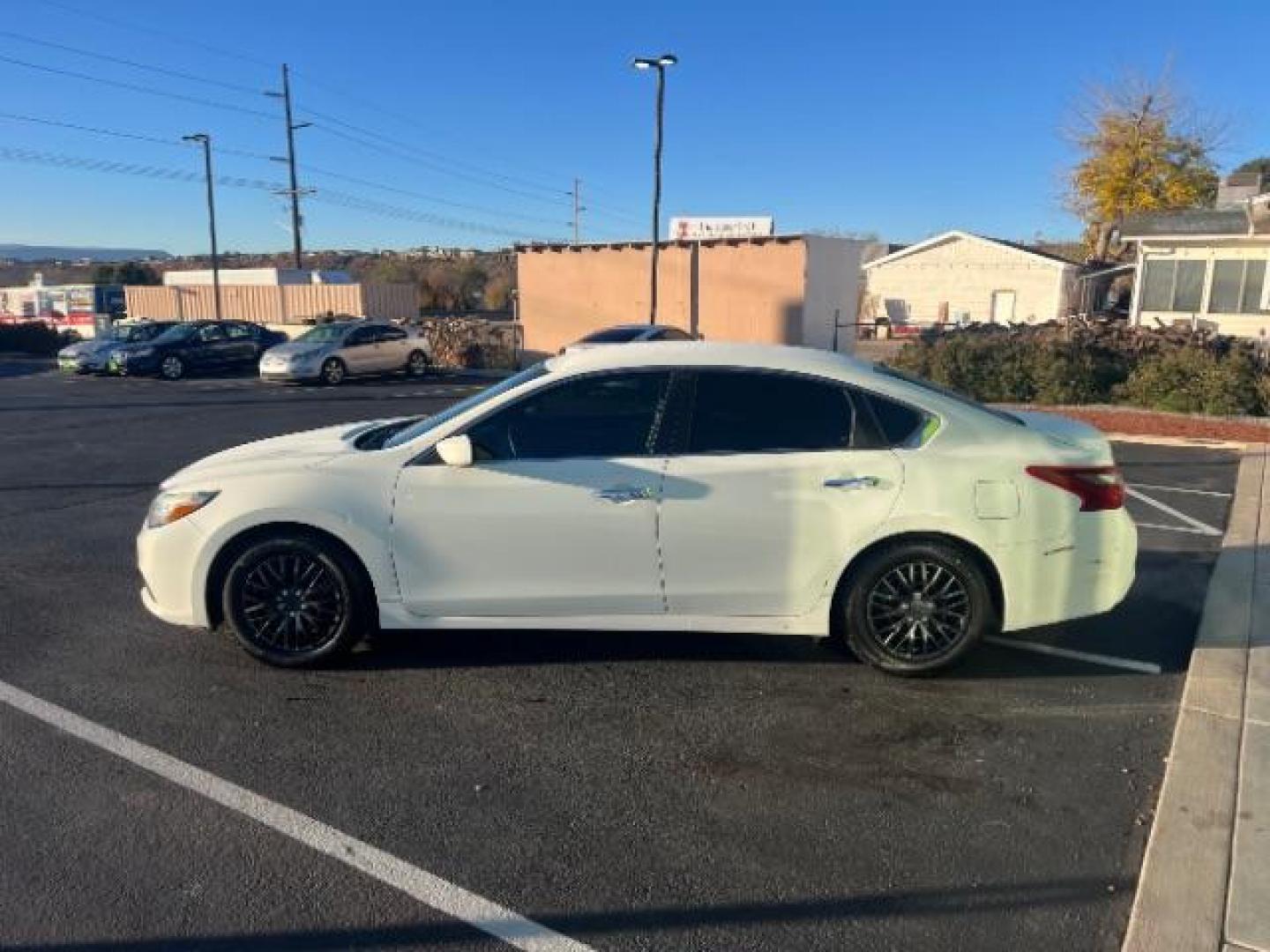2018 Glacier White /Charcoal, cloth Nissan Altima 2.5 S (1N4AL3AP5JC) with an 2.5L L4 DOHC 16V engine, Continuously Variable Transmission transmission, located at 940 North Main Street, Cedar City, UT, 84720, (435) 628-0023, 37.692936, -113.061897 - We specialize in helping ALL people get the best financing available. No matter your credit score, good, bad or none we can get you an amazing rate. Had a bankruptcy, divorce, or repossessions? We give you the green light to get your credit back on the road. Low down and affordable payments that fit - Photo#3
