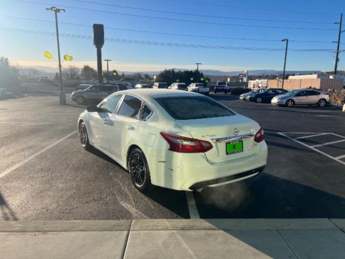 2018 Glacier White /Charcoal, cloth Nissan Altima 2.5 S (1N4AL3AP5JC) with an 2.5L L4 DOHC 16V engine, Continuously Variable Transmission transmission, located at 940 North Main Street, Cedar City, UT, 84720, (435) 628-0023, 37.692936, -113.061897 - We specialize in helping ALL people get the best financing available. No matter your credit score, good, bad or none we can get you an amazing rate. Had a bankruptcy, divorce, or repossessions? We give you the green light to get your credit back on the road. Low down and affordable payments that fit - Photo#4