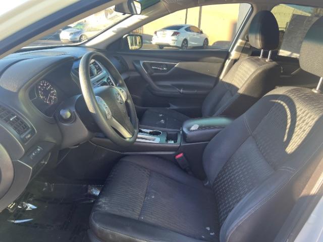 2018 Glacier White /Charcoal, cloth Nissan Altima 2.5 S (1N4AL3AP5JC) with an 2.5L L4 DOHC 16V engine, Continuously Variable Transmission transmission, located at 1865 East Red Hills Pkwy, St. George, 84770, (435) 628-0023, 37.120850, -113.543640 - We specialize in helping ALL people get the best financing available. No matter your credit score, good, bad or none we can get you an amazing rate. Had a bankruptcy, divorce, or repossessions? We give you the green light to get your credit back on the road. Low down and affordable payments that fit - Photo#14