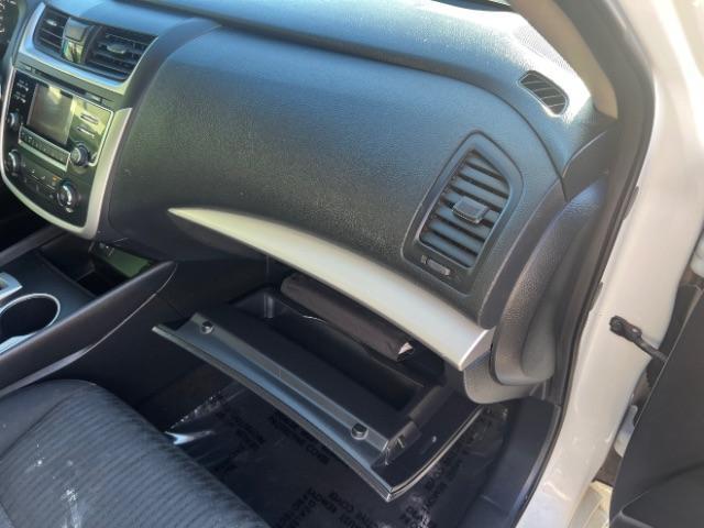 2018 Glacier White /Charcoal, cloth Nissan Altima 2.5 S (1N4AL3AP5JC) with an 2.5L L4 DOHC 16V engine, Continuously Variable Transmission transmission, located at 1865 East Red Hills Pkwy, St. George, 84770, (435) 628-0023, 37.120850, -113.543640 - We specialize in helping ALL people get the best financing available. No matter your credit score, good, bad or none we can get you an amazing rate. Had a bankruptcy, divorce, or repossessions? We give you the green light to get your credit back on the road. Low down and affordable payments that fit - Photo#29