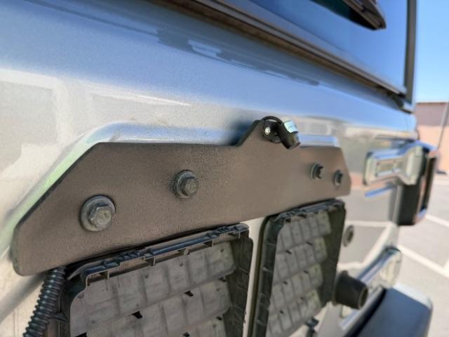 2019 Grey /Black Jeep Wrangler Unlimited Sport (1C4HJXDG3KW) with an 3.6L V6 DOHC 24V FFV engine, 6-Speed Automatic transmission, located at 1865 East Red Hills Pkwy, St. George, 84770, (435) 628-0023, 37.120850, -113.543640 - We specialize in helping ALL people get the best financing available. No matter your credit score, good, bad or none we can get you an amazing rate. Had a bankruptcy, divorce, or repossessions? We give you the green light to get your credit back on the road. Low down and affordable payments that fit - Photo#16