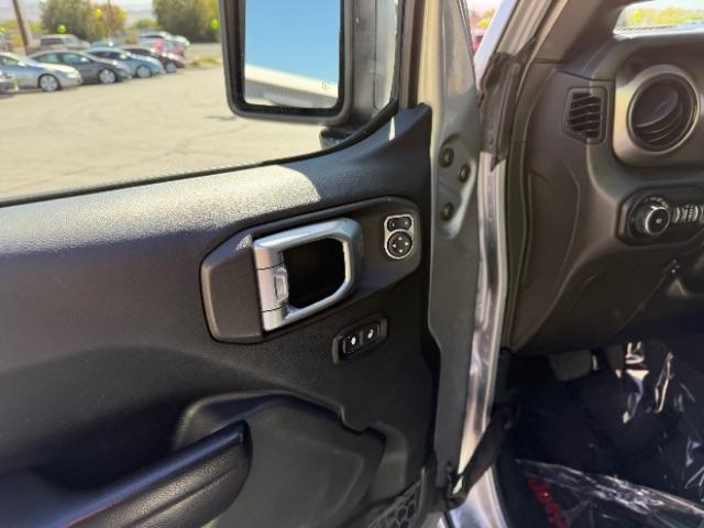 2019 Grey /Black Jeep Wrangler Unlimited Sport (1C4HJXDG3KW) with an 3.6L V6 DOHC 24V FFV engine, 6-Speed Automatic transmission, located at 1865 East Red Hills Pkwy, St. George, 84770, (435) 628-0023, 37.120850, -113.543640 - We specialize in helping ALL people get the best financing available. No matter your credit score, good, bad or none we can get you an amazing rate. Had a bankruptcy, divorce, or repossessions? We give you the green light to get your credit back on the road. Low down and affordable payments that fit - Photo#17
