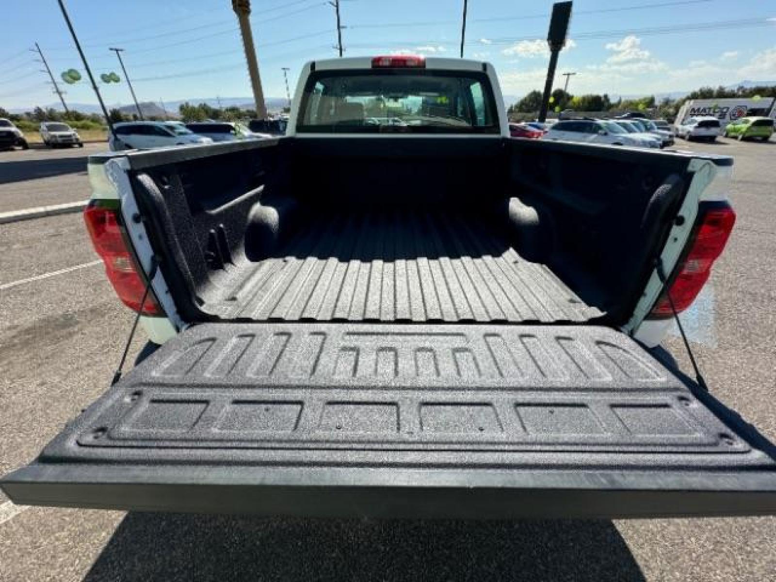 2018 Summit White /Gray Leather Interior Chevrolet Silverado 1500 Work Truck Crew Cab Short Box 2WD (3GCPCNEH0JG) with an 4.3L V6 OHV 12V engine, 6-Speed Automatic transmission, located at 1865 East Red Hills Pkwy, St. George, 84770, (435) 628-0023, 37.120850, -113.543640 - Photo #26