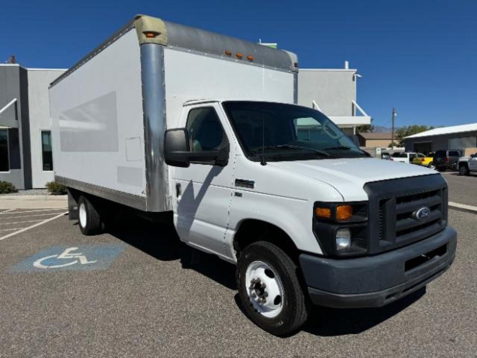 2015 White /Gray Leather Ford Econoline E-350 Super Duty (1FDWE3FL6FD) with an 5.4L V8 SOHC 16V engine, 4-Speed Automatic transmission, located at 1865 East Red Hills Pkwy, St. George, 84770, (435) 628-0023, 37.120850, -113.543640 - Photo #0