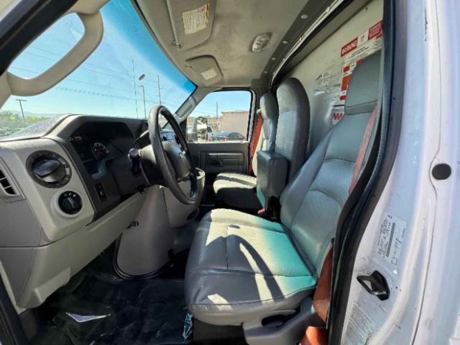 2015 White /Gray Leather Ford Econoline E-350 Super Duty (1FDWE3FL6FD) with an 5.4L V8 SOHC 16V engine, 4-Speed Automatic transmission, located at 1865 East Red Hills Pkwy, St. George, 84770, (435) 628-0023, 37.120850, -113.543640 - Photo #17