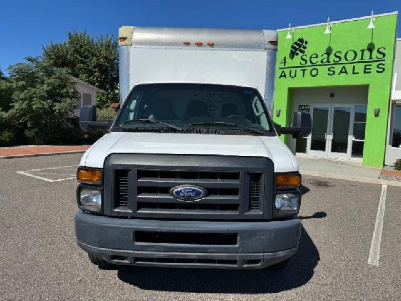 2015 White /Gray Leather Ford Econoline E-350 Super Duty (1FDWE3FL6FD) with an 5.4L V8 SOHC 16V engine, 4-Speed Automatic transmission, located at 1865 East Red Hills Pkwy, St. George, 84770, (435) 628-0023, 37.120850, -113.543640 - Photo #2
