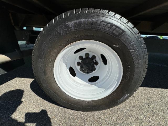 2015 White /Gray Leather Ford Econoline E-350 Super Duty (1FDWE3FL6FD) with an 5.4L V8 SOHC 16V engine, 4-Speed Automatic transmission, located at 1865 East Red Hills Pkwy, St. George, 84770, (435) 628-0023, 37.120850, -113.543640 - We specialize in helping ALL people get the best financing available. No matter your credit score, good, bad or none we can get you an amazing rate. Had a bankruptcy, divorce, or repossessions? We give you the green light to get your credit back on the road. Low down and affordable payments that fit - Photo#11