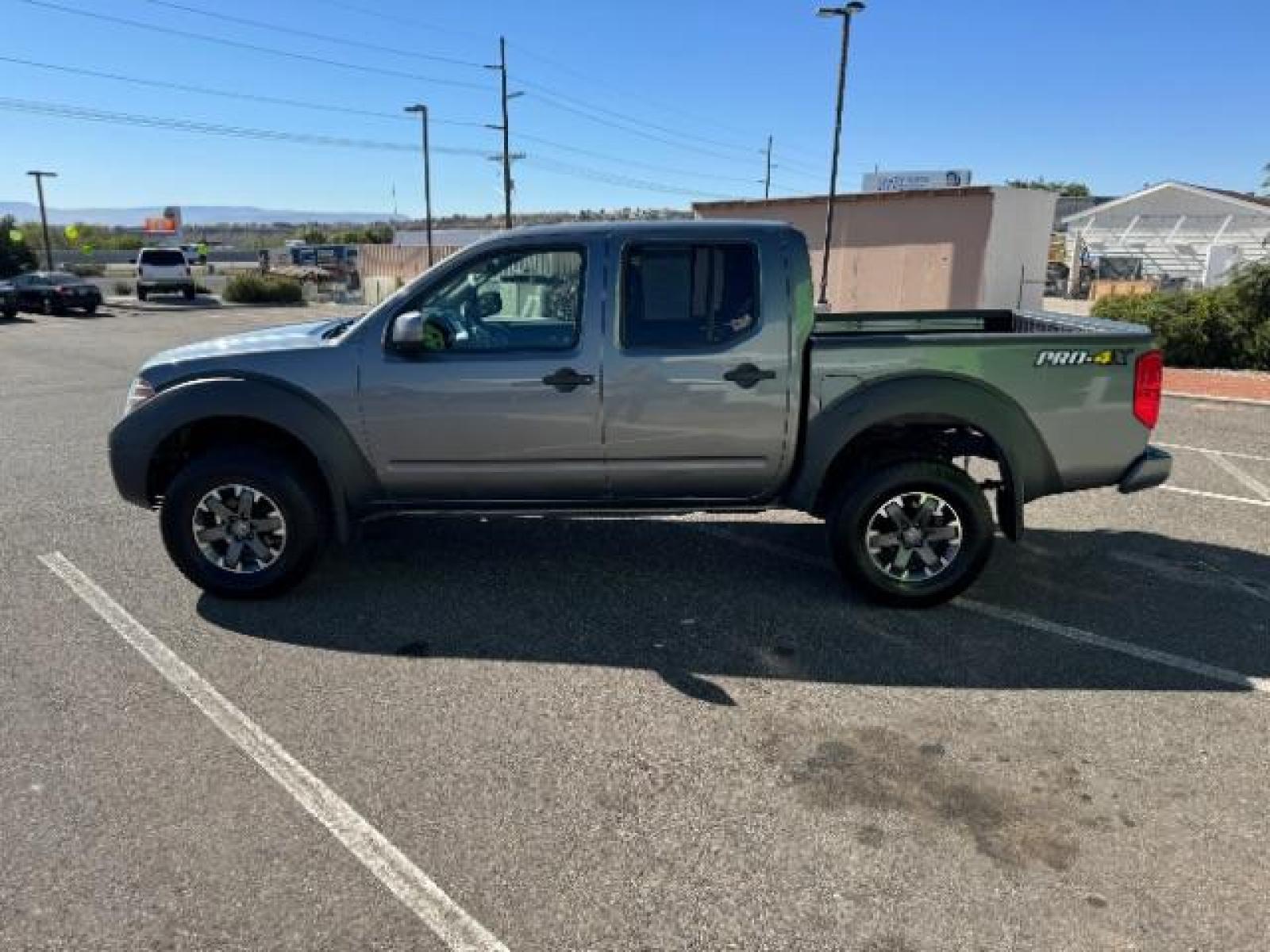 2018 Arctic Blue Metallic /Graphite w/White Stitching, cloth Nissan Frontier PRO-4X Crew Cab 5AT 4WD (1N6AD0EV9JN) with an 4.0L V6 DOHC 24V engine, 5-Speed Automatic transmission, located at 1865 East Red Hills Pkwy, St. George, 84770, (435) 628-0023, 37.120850, -113.543640 - We specialize in helping ALL people get the best financing available. No matter your credit score, good, bad or none we can get you an amazing rate. Had a bankruptcy, divorce, or repossessions? We give you the green light to get your credit back on the road. Low down and affordable payments that fit - Photo #5