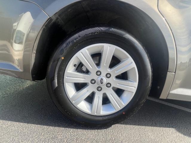 2013 Mineral Gray Metallic /Charcoal Black Cloth Interior Ford Flex SE FWD (2FMGK5B81DB) with an 3.5L V6 DOHC 24V engine, 6-Speed Automatic Overdrive transmission, located at 1865 East Red Hills Pkwy, St. George, 84770, (435) 628-0023, 37.120850, -113.543640 - We specialize in helping ALL people get the best financing available. No matter your credit score, good, bad or none we can get you an amazing rate. Had a bankruptcy, divorce, or repossessions? We give you the green light to get your credit back on the road. Low down and affordable payments that fit - Photo#8