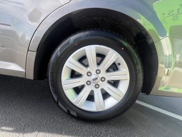 2013 Mineral Gray Metallic /Charcoal Black Cloth Interior Ford Flex SE FWD (2FMGK5B81DB) with an 3.5L V6 DOHC 24V engine, 6-Speed Automatic Overdrive transmission, located at 1865 East Red Hills Pkwy, St. George, 84770, (435) 628-0023, 37.120850, -113.543640 - We specialize in helping ALL people get the best financing available. No matter your credit score, good, bad or none we can get you an amazing rate. Had a bankruptcy, divorce, or repossessions? We give you the green light to get your credit back on the road. Low down and affordable payments that fit - Photo#11