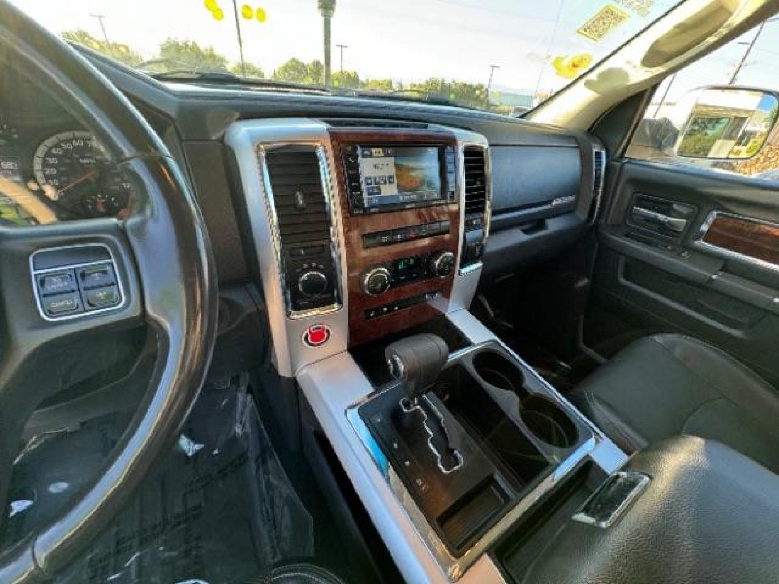 2012 Bright White /Dark Slate Leather Interior RAM 1500 Laramie Crew Cab 4WD (1C6RD7NTXCS) with an 5.7L V8 OHV 16V engine, 6-Speed Automatic transmission, located at 1865 East Red Hills Pkwy, St. George, 84770, (435) 628-0023, 37.120850, -113.543640 - Photo #24