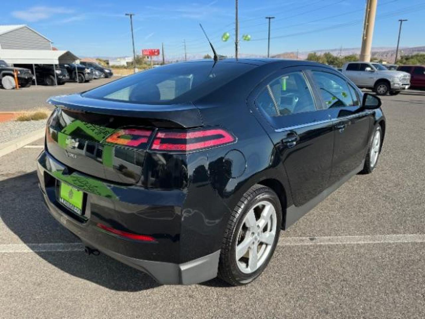 2013 Black /Black cloth interior Chevrolet Volt Standard w/ LEP (1G1RE6E47DU) with an hybrid engine, Continuously Variable Transmission transmission, located at 1865 East Red Hills Pkwy, St. George, 84770, (435) 628-0023, 37.120850, -113.543640 - ***This vehicle qualifies for the EV/Hybrid tax rebate of up to $4,000*** We are setup with the IRS to recieve direct payments within 72 hours. We file the rebate online with IRS and can credit it to your down payment, reduce the sales price OR give you cashback!! These cars will not last and can o - Photo#9