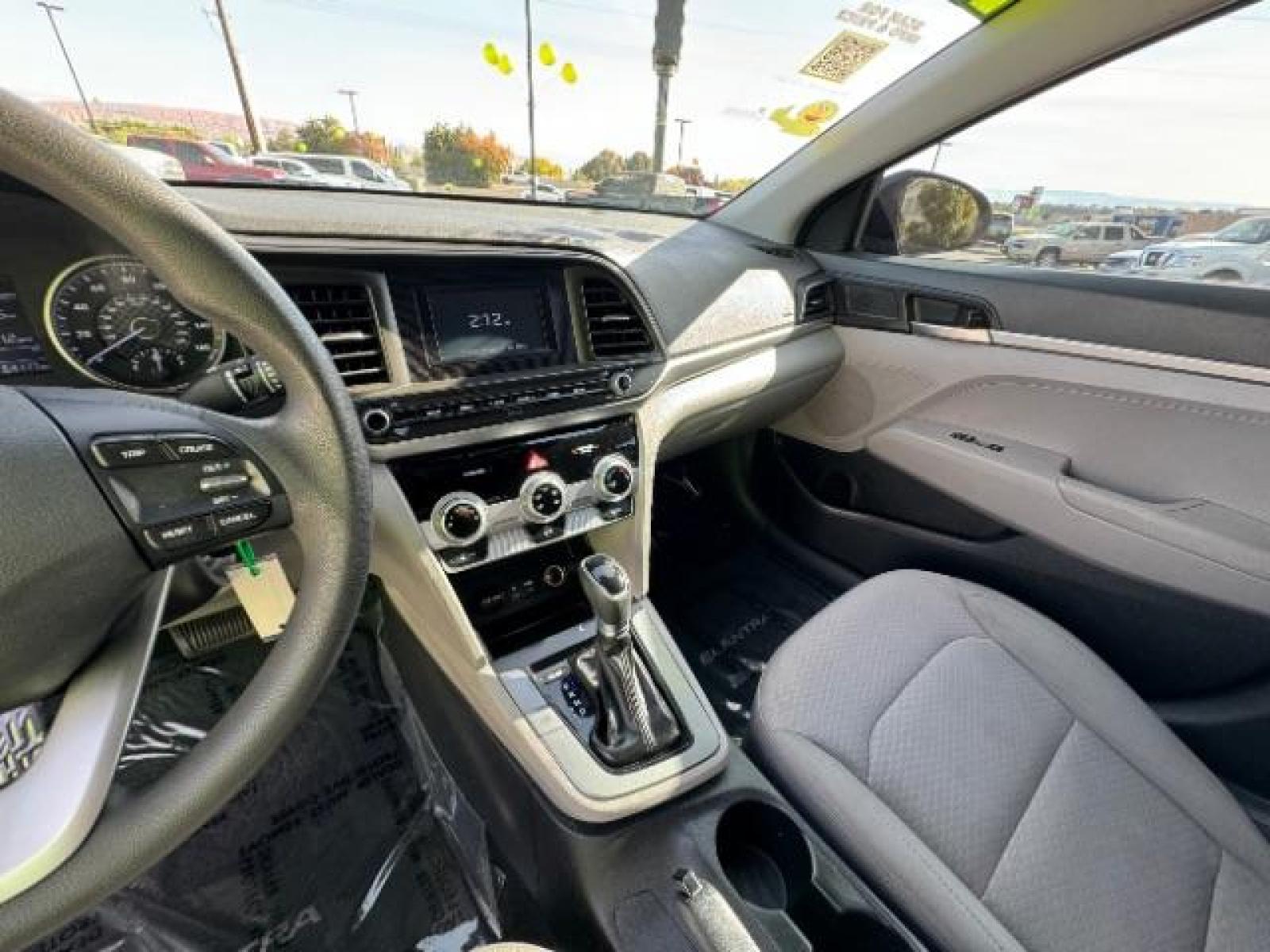 2019 Phantom Black /Beige, cloth Hyundai Elantra SE 6AT (5NPD74LF9KH) with an 1.8L L4 DOHC 16V engine, 6-Speed Automatic transmission, located at 1865 East Red Hills Pkwy, St. George, 84770, (435) 628-0023, 37.120850, -113.543640 - We specialize in helping ALL people get the best financing available. No matter your credit score, good, bad or none we can get you an amazing rate. Had a bankruptcy, divorce, or repossessions? We give you the green light to get your credit back on the road. Low down and affordable payments that fit - Photo #17