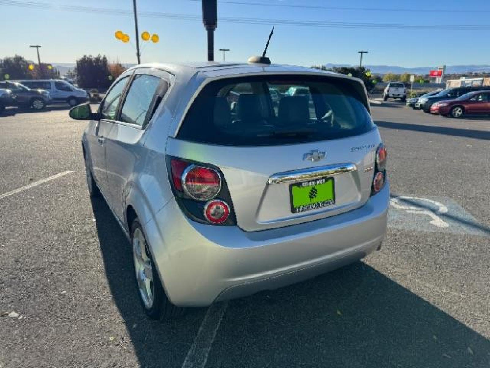 2015 Silver Ice Metallic /Dark Pewter/Dark Titanium Chevrolet Sonic LTZ Auto 5-Door (1G1JE6SB0F4) with an 1.4L L4 DOHC 24V TURBO engine, 6-Speed Automatic transmission, located at 1865 East Red Hills Pkwy, St. George, 84770, (435) 628-0023, 37.120850, -113.543640 - Photo #8