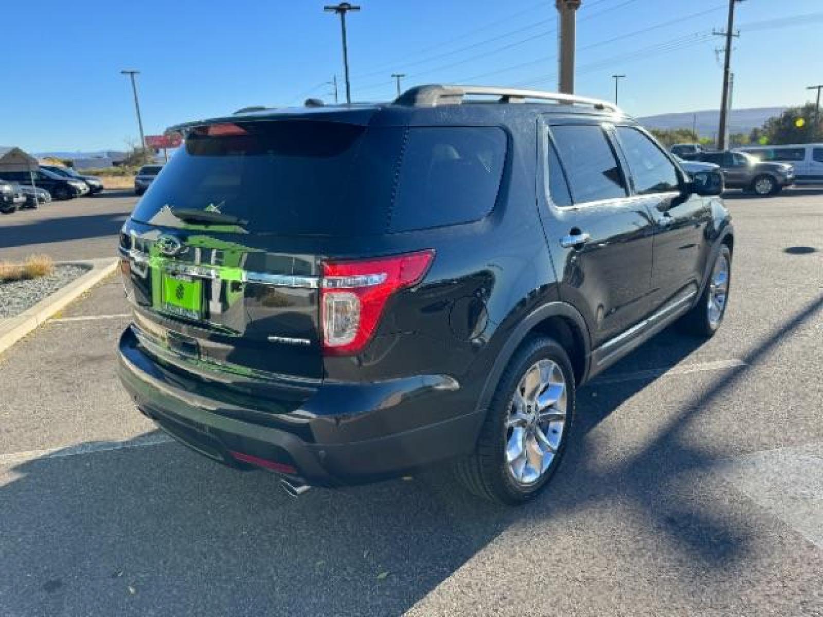 2015 Tuxedo Black Metallic /Charcoal Black, premium cloth Ford Explorer XLT FWD (1FM5K7D8XFG) with an 3.5L V6 DOHC 24V engine, 6-Speed Automatic transmission, located at 1865 East Red Hills Pkwy, St. George, 84770, (435) 628-0023, 37.120850, -113.543640 - Photo #9