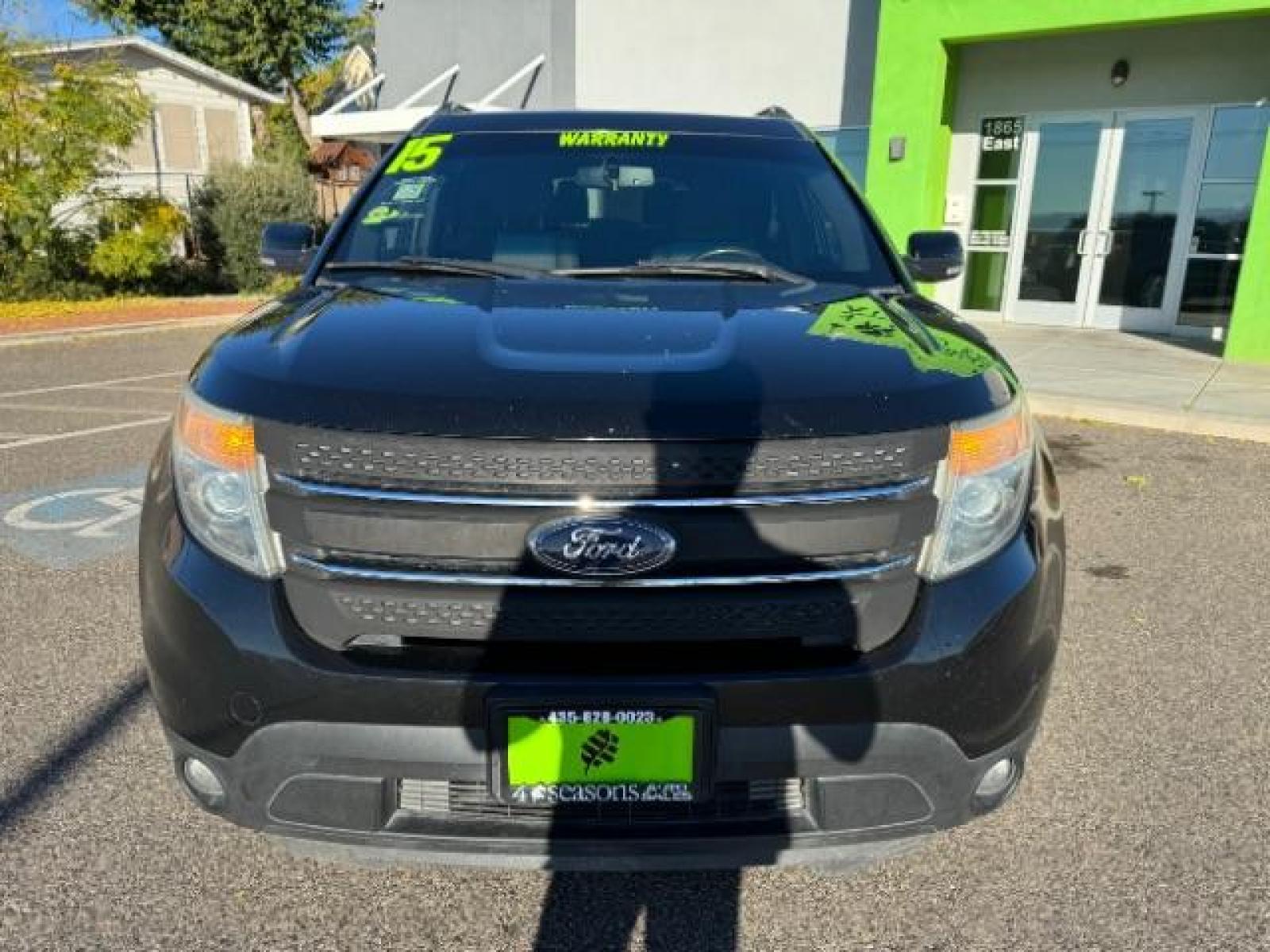 2015 Tuxedo Black Metallic /Charcoal Black, premium cloth Ford Explorer XLT FWD (1FM5K7D8XFG) with an 3.5L V6 DOHC 24V engine, 6-Speed Automatic transmission, located at 1865 East Red Hills Pkwy, St. George, 84770, (435) 628-0023, 37.120850, -113.543640 - Photo #2