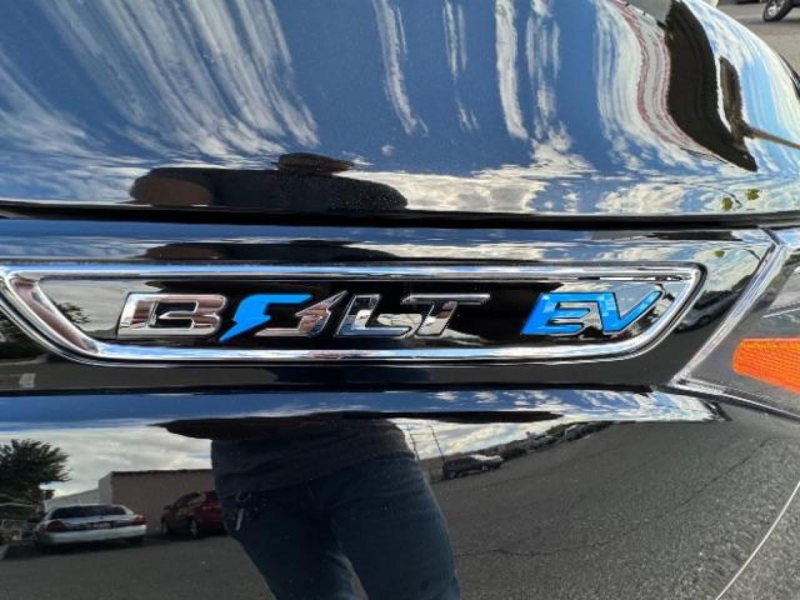 2020 Mosaic Black Metallic /Dark Galvanized Gray, leather Chevrolet Bolt EV Premier (1G1FZ6S06L4) with an ELECTRIC engine, 1-Speed Automatic transmission, located at 1865 East Red Hills Pkwy, St. George, 84770, (435) 628-0023, 37.120850, -113.543640 - Qualifies for $4,000 EV federal tax credit! We specialize in helping ALL people get the best financing available. No matter your credit score, good, bad or none we can get you an amazing rate. Had a bankruptcy, divorce, or repossessions? We give you the green light to get your credit back on the ro - Photo #11
