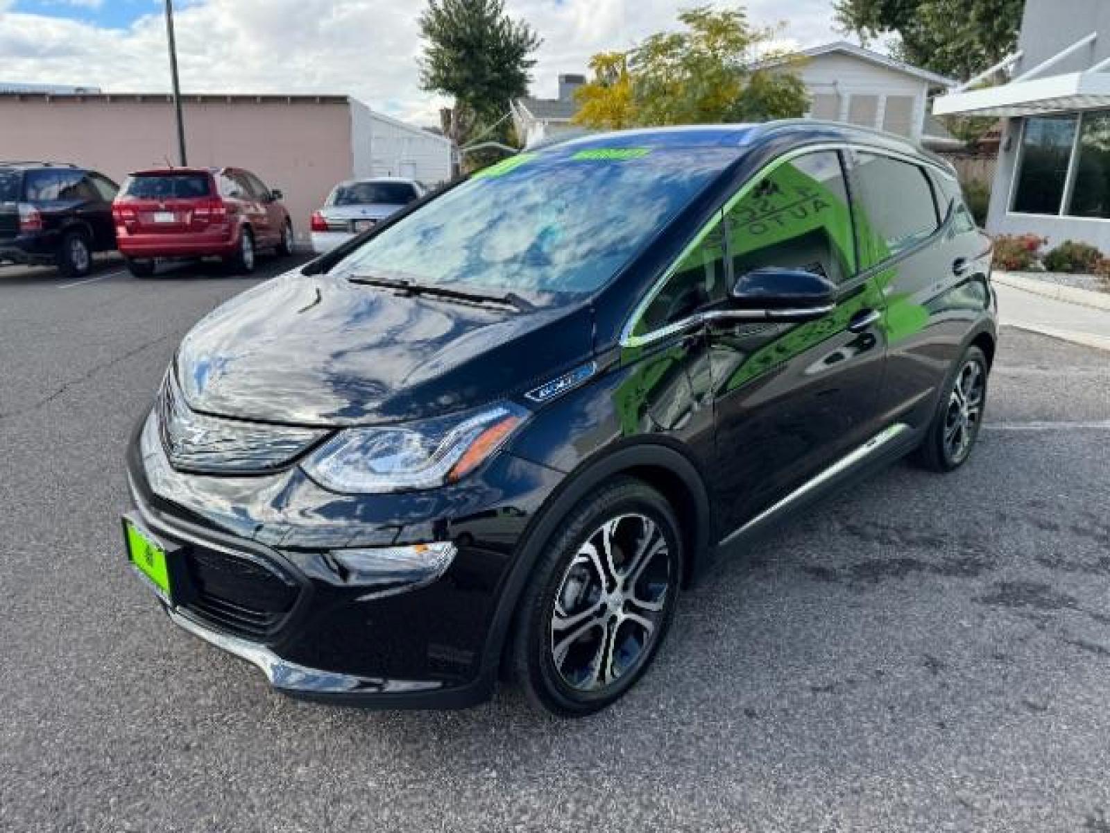 2020 Mosaic Black Metallic /Dark Galvanized Gray, leather Chevrolet Bolt EV Premier (1G1FZ6S06L4) with an ELECTRIC engine, 1-Speed Automatic transmission, located at 1865 East Red Hills Pkwy, St. George, 84770, (435) 628-0023, 37.120850, -113.543640 - Qualifies for $4,000 EV federal tax credit! We specialize in helping ALL people get the best financing available. No matter your credit score, good, bad or none we can get you an amazing rate. Had a bankruptcy, divorce, or repossessions? We give you the green light to get your credit back on the ro - Photo #3