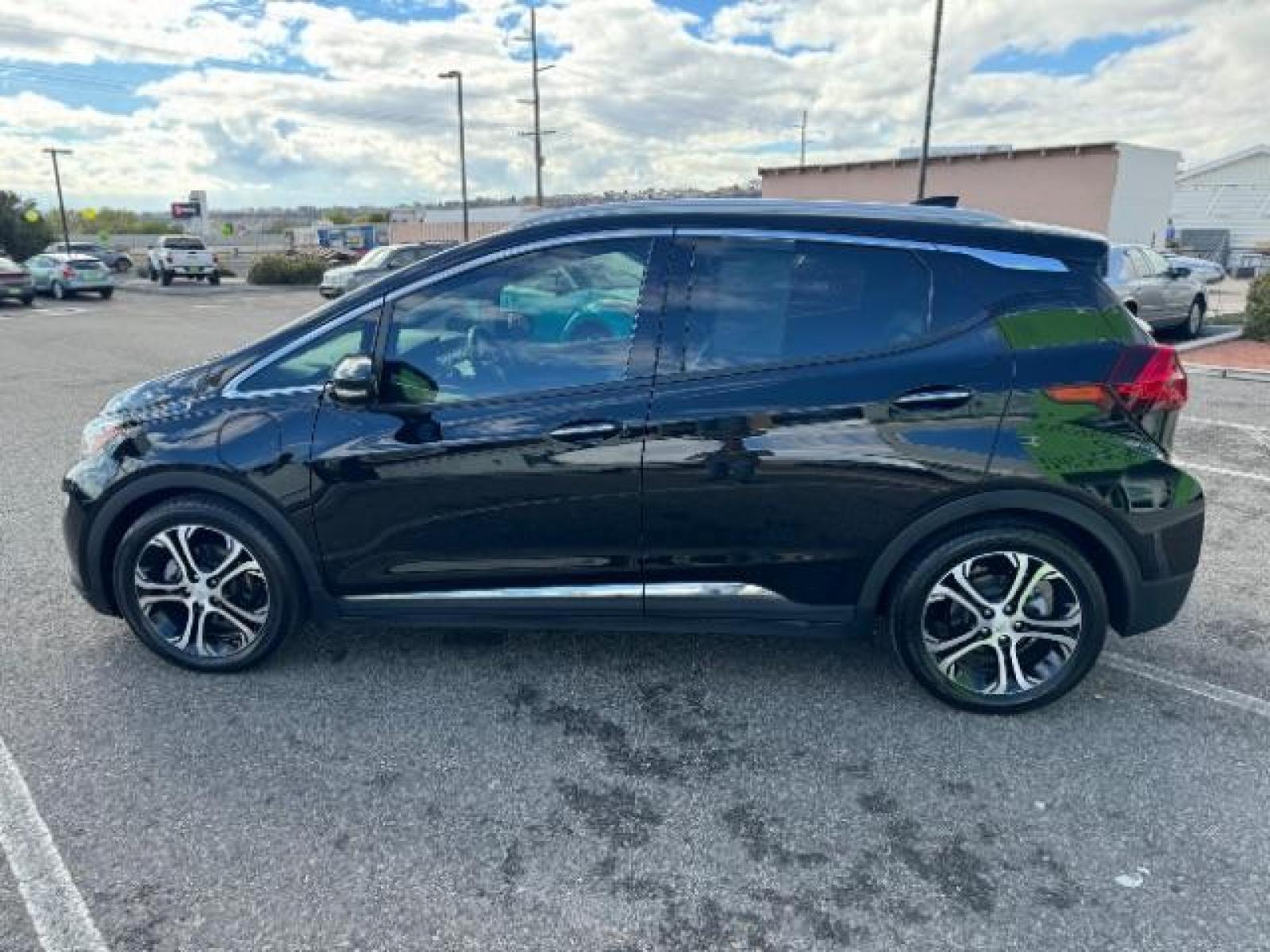 2020 Mosaic Black Metallic /Dark Galvanized Gray, leather Chevrolet Bolt EV Premier (1G1FZ6S06L4) with an ELECTRIC engine, 1-Speed Automatic transmission, located at 1865 East Red Hills Pkwy, St. George, 84770, (435) 628-0023, 37.120850, -113.543640 - Qualifies for $4,000 EV federal tax credit! We specialize in helping ALL people get the best financing available. No matter your credit score, good, bad or none we can get you an amazing rate. Had a bankruptcy, divorce, or repossessions? We give you the green light to get your credit back on the ro - Photo #5