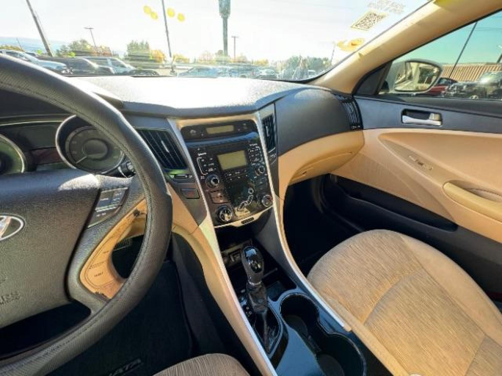 2011 Pearl White /Camel Cloth Interior Hyundai Sonata GLS Auto (5NPEB4AC7BH) with an 2.4L L4 DOHC 16V engine, 6-Speed Automatic transmission, located at 1865 East Red Hills Pkwy, St. George, 84770, (435) 628-0023, 37.120850, -113.543640 - Photo #18