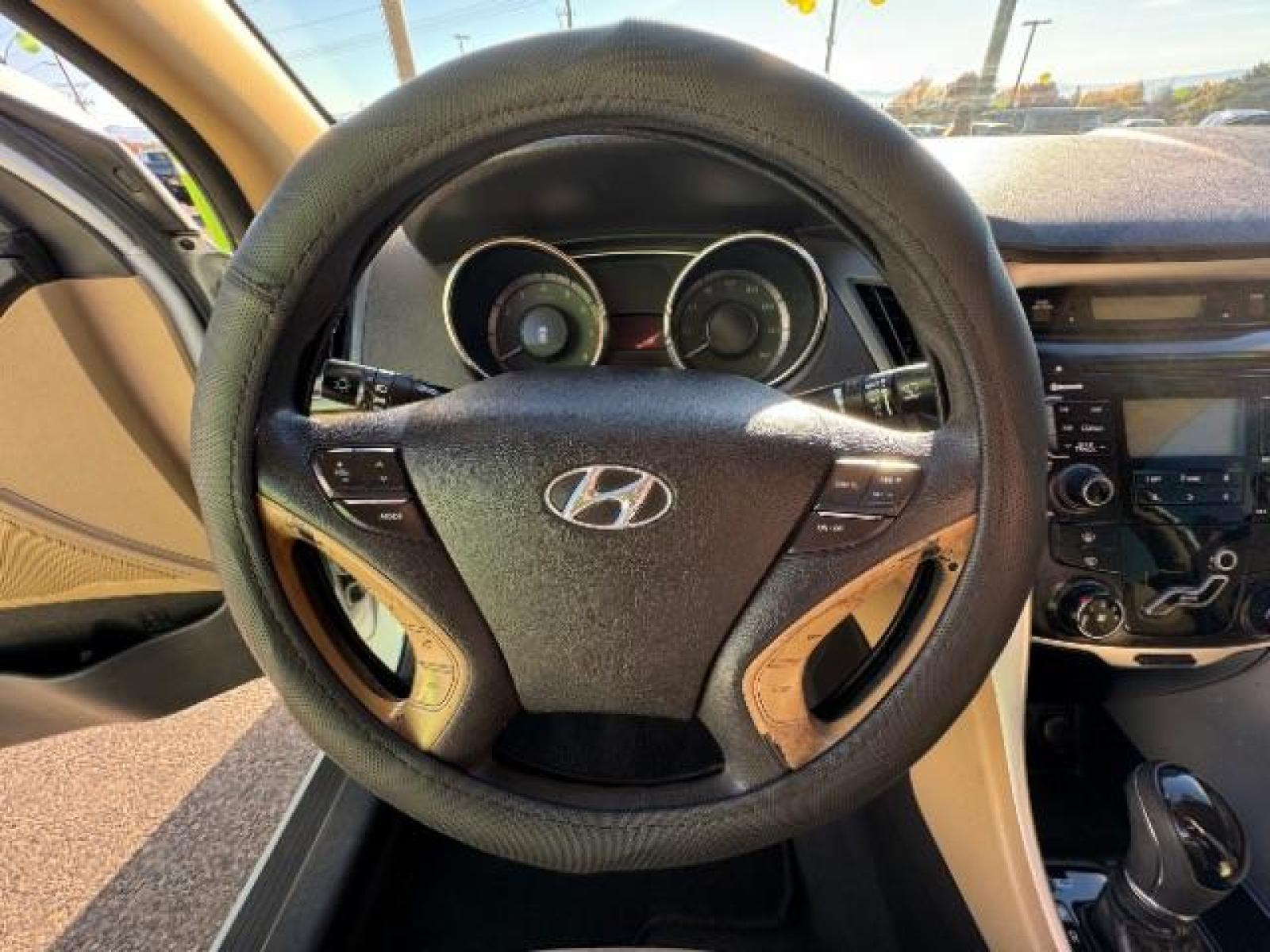 2011 Pearl White /Camel Cloth Interior Hyundai Sonata GLS Auto (5NPEB4AC7BH) with an 2.4L L4 DOHC 16V engine, 6-Speed Automatic transmission, located at 1865 East Red Hills Pkwy, St. George, 84770, (435) 628-0023, 37.120850, -113.543640 - Photo #19