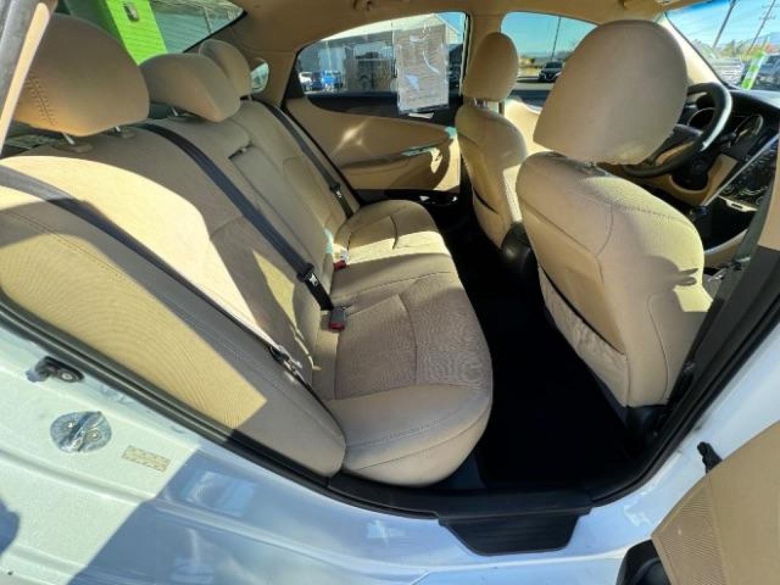 2011 Pearl White /Camel Cloth Interior Hyundai Sonata GLS Auto (5NPEB4AC7BH) with an 2.4L L4 DOHC 16V engine, 6-Speed Automatic transmission, located at 1865 East Red Hills Pkwy, St. George, 84770, (435) 628-0023, 37.120850, -113.543640 - Photo #26