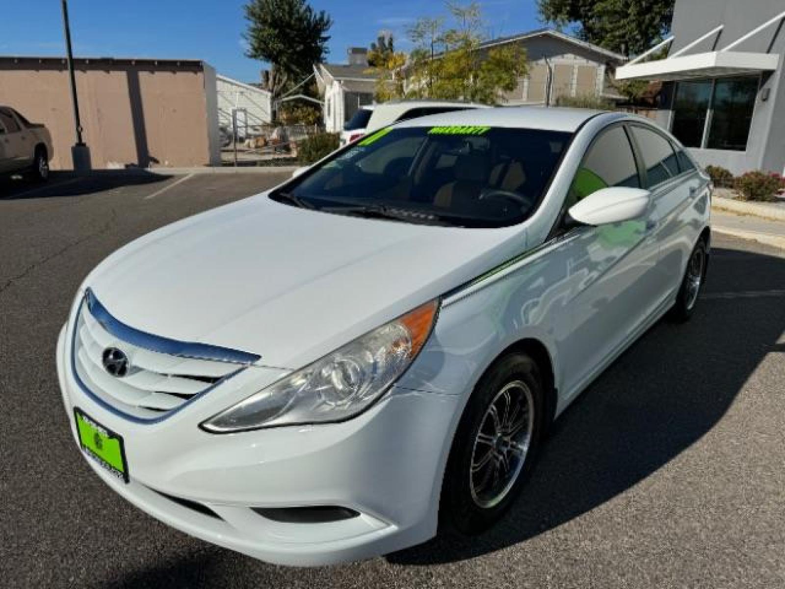 2011 Pearl White /Camel Cloth Interior Hyundai Sonata GLS Auto (5NPEB4AC7BH) with an 2.4L L4 DOHC 16V engine, 6-Speed Automatic transmission, located at 1865 East Red Hills Pkwy, St. George, 84770, (435) 628-0023, 37.120850, -113.543640 - Photo #3