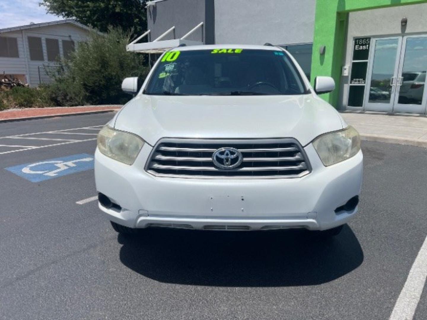 2010 Blizzard Pearl /Ash Cloth Interior Toyota Highlander Base 2WD I4 (JTEZA3EH5A2) with an 2.7L L4 DOHC 16V engine, 6-Speed Automatic transmission, located at 1865 East Red Hills Pkwy, St. George, 84770, (435) 628-0023, 37.120850, -113.543640 - Versatile Southern Utah travel starts with this 2010 Toyota Highlander Base. Its 2.7L 4-cylinder engine, 5-speed automatic transmission, and front-wheel drive make it a smart fit for family errands, school runs, and weekend trips. With 167709 miles, this Highlander is ready for its next adventure.- Photo#1