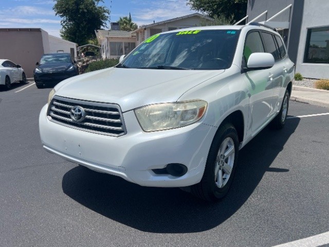 2010 Blizzard Pearl /Ash Cloth Interior Toyota Highlander Base 2WD I4 (JTEZA3EH5A2) with an 2.7L L4 DOHC 16V engine, 6-Speed Automatic transmission, located at 1865 East Red Hills Pkwy, St. George, 84770, (435) 628-0023, 37.120850, -113.543640 - We specialize in helping ALL people get the best financing available. No matter your credit score, good, bad or none we can get you an amazing rate. Had a bankruptcy, divorce, or repossessions? We give you the green light to get your credit back on the road. Low down and affordable payments that fit- Photo#2