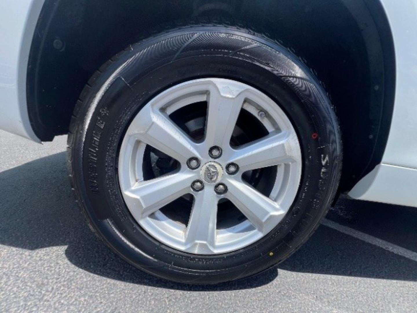 2010 Blizzard Pearl /Ash Cloth Interior Toyota Highlander Base 2WD I4 (JTEZA3EH5A2) with an 2.7L L4 DOHC 16V engine, 6-Speed Automatic transmission, located at 1865 East Red Hills Pkwy, St. George, 84770, (435) 628-0023, 37.120850, -113.543640 - Versatile Southern Utah travel starts with this 2010 Toyota Highlander Base. Its 2.7L 4-cylinder engine, 5-speed automatic transmission, and front-wheel drive make it a smart fit for family errands, school runs, and weekend trips. With 167709 miles, this Highlander is ready for its next adventure.- Photo#8