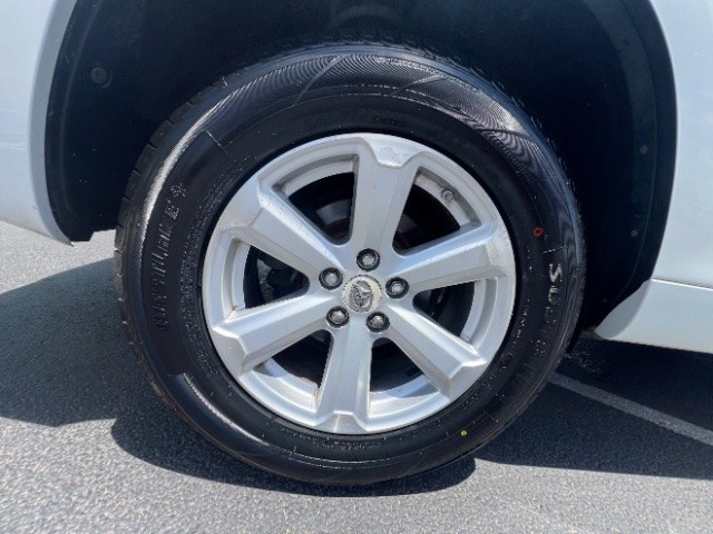 2010 Blizzard Pearl /Ash Cloth Interior Toyota Highlander Base 2WD I4 (JTEZA3EH5A2) with an 2.7L L4 DOHC 16V engine, 6-Speed Automatic transmission, located at 1865 East Red Hills Pkwy, St. George, 84770, (435) 628-0023, 37.120850, -113.543640 - We specialize in helping ALL people get the best financing available. No matter your credit score, good, bad or none we can get you an amazing rate. Had a bankruptcy, divorce, or repossessions? We give you the green light to get your credit back on the road. Low down and affordable payments that fit- Photo#8