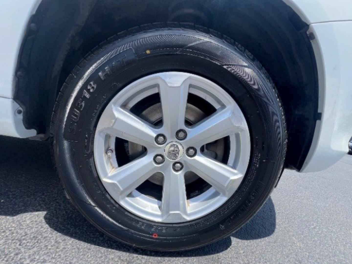 2010 Blizzard Pearl /Ash Cloth Interior Toyota Highlander Base 2WD I4 (JTEZA3EH5A2) with an 2.7L L4 DOHC 16V engine, 6-Speed Automatic transmission, located at 1865 East Red Hills Pkwy, St. George, 84770, (435) 628-0023, 37.120850, -113.543640 - Versatile Southern Utah travel starts with this 2010 Toyota Highlander Base. Its 2.7L 4-cylinder engine, 5-speed automatic transmission, and front-wheel drive make it a smart fit for family errands, school runs, and weekend trips. With 167709 miles, this Highlander is ready for its next adventure.- Photo#9